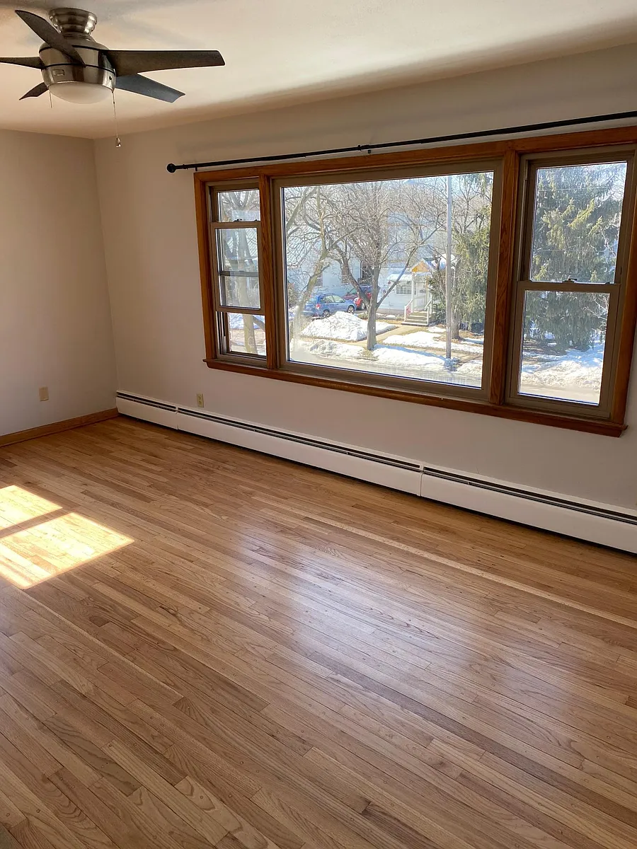 Building Photo - 525 Oak St #4