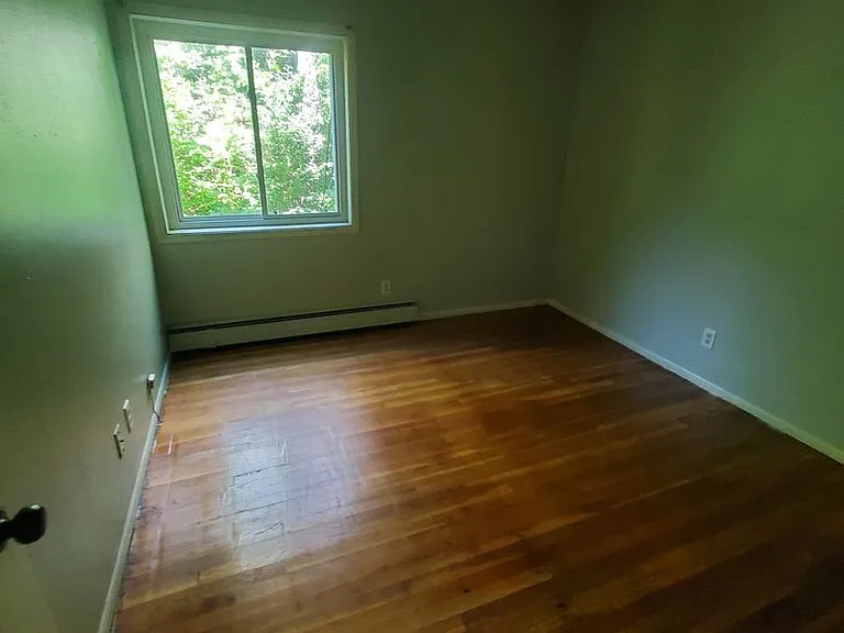 4635 S. 23rd Street - 12 Unit + Parking Lot — Photo 13