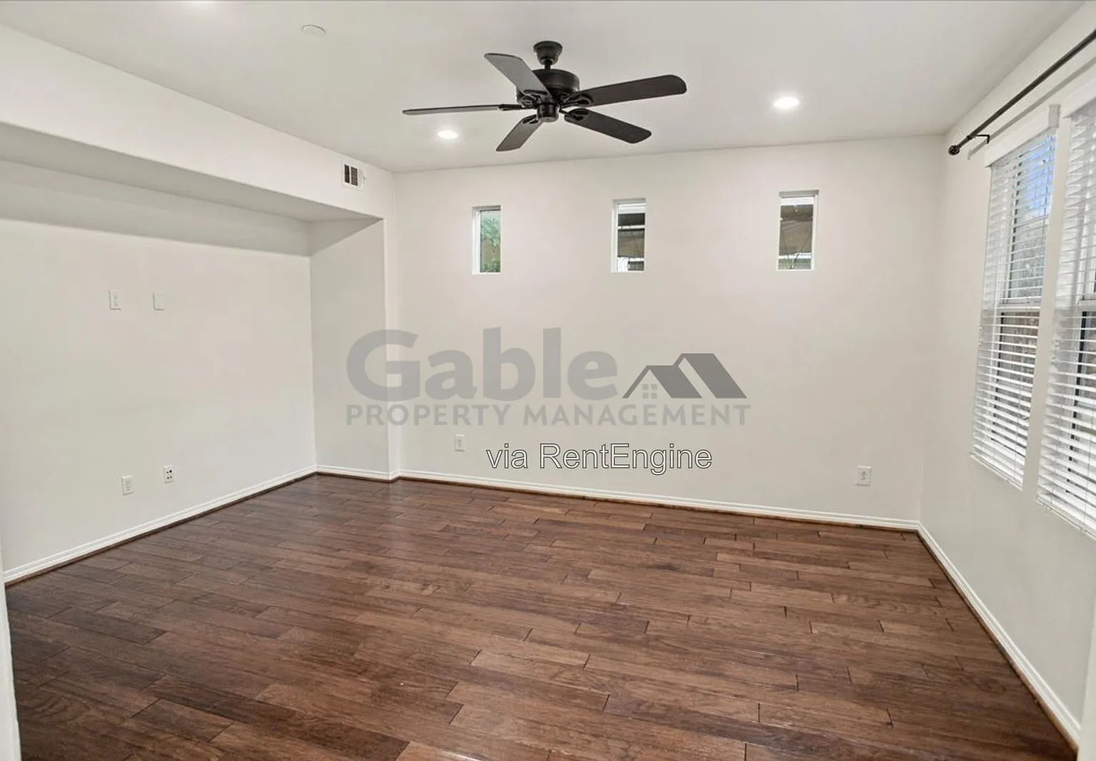 3 bed, 3.0 bath, 1678 sqft, $3,800 — Photo 4