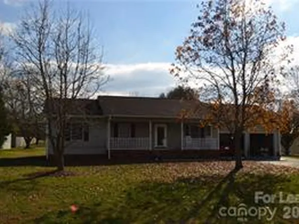 126 Salem Meadow Dr, Statesville, NC 28625