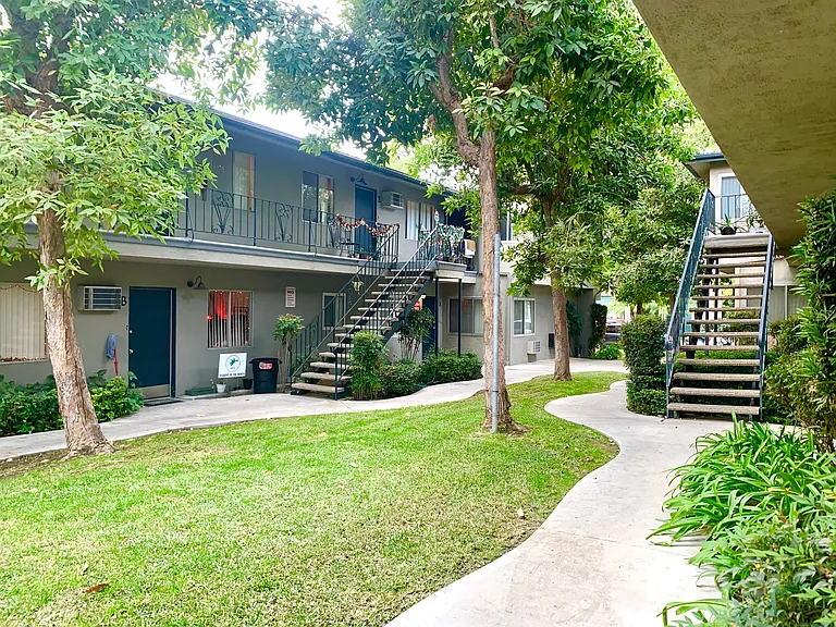 7318 Newlin Ave #5/6 — Photo 4