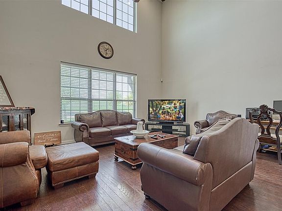 4th image of 3909 Cascade Sky Dr