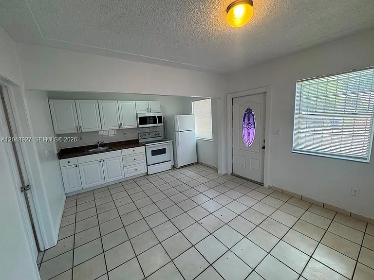 1236 NW 33rd Ave #1 — Photo 7