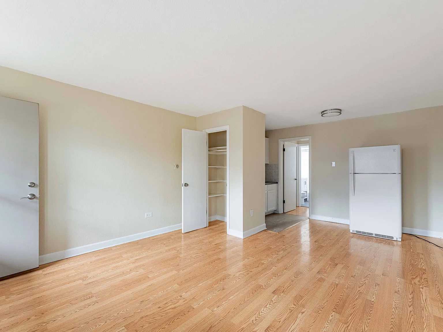 1 bed, $1,200 — Photo 1