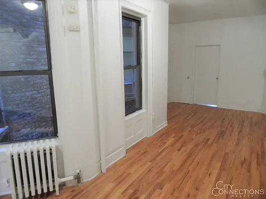 Rented by City Connections Realty | media 19