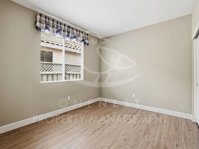 117 Golden Spike Ct — Photo 13