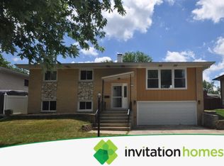 6436 Forestview Dr, Oak Forest, IL 60452