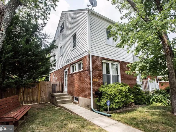 2219 Sweetbriar Dr, Alexandria, VA 22307