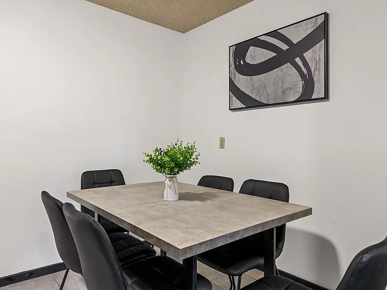 1823 Pelham Ave #6 — Photo 13