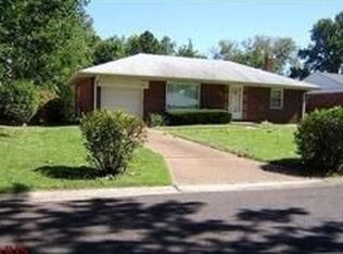 10024 Shapfield Ln, Saint Louis, MO