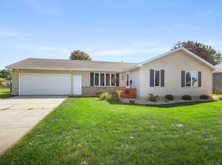 3332 S Telulah Ave, Appleton, WI 54915
