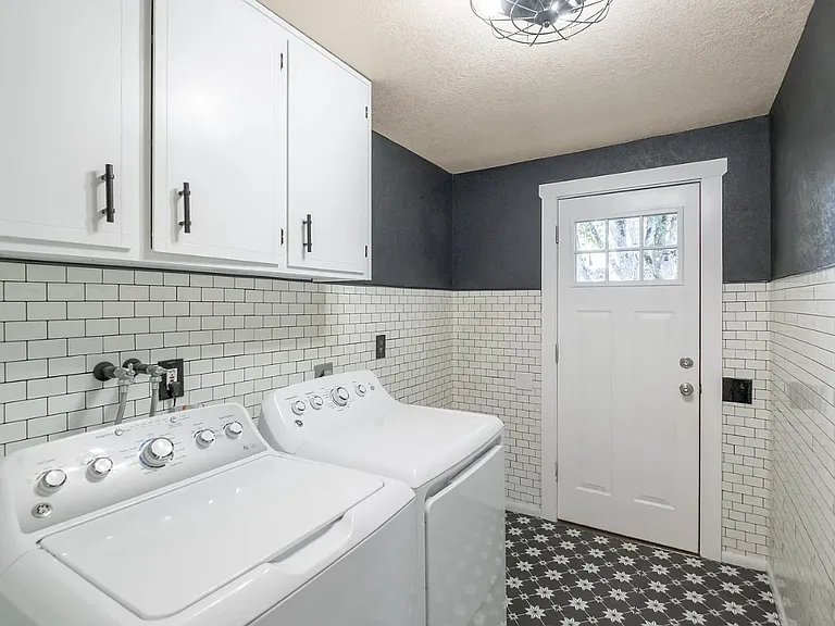 317 Vincent St — Photo 5