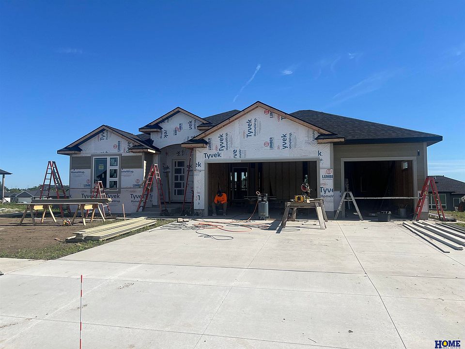 2nd image of 8720 Honeybee Ln