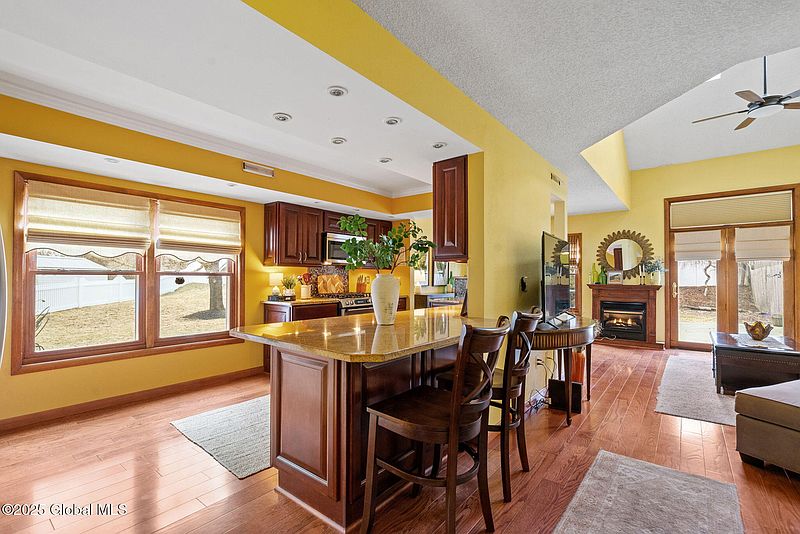 5th image of 30 Justine Court