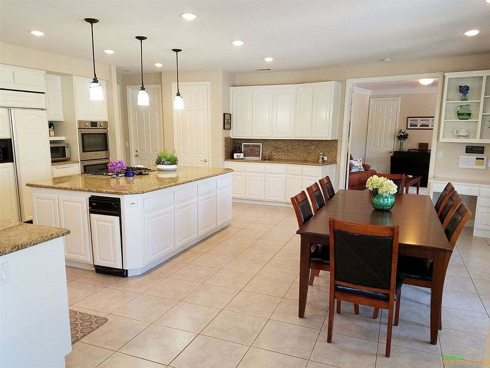1st image of 899 Carmona Ct