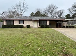 311 S Ash St, White Oak, TX 75693