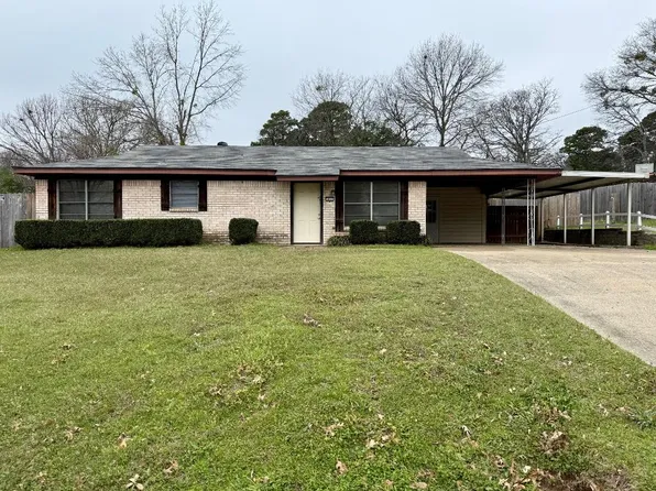 311 S Ash St, White Oak, TX 75693