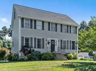 16 Brittany Ln, Billerica, MA 01821