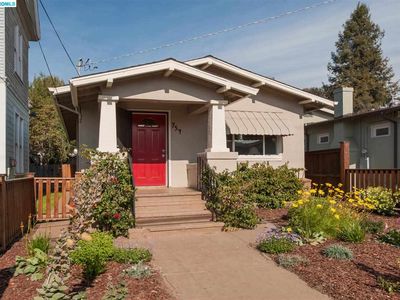 754 Alcatraz Ave, Oakland, CA, 94609