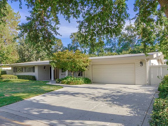 2nd image of 44652 N El Macero Dr