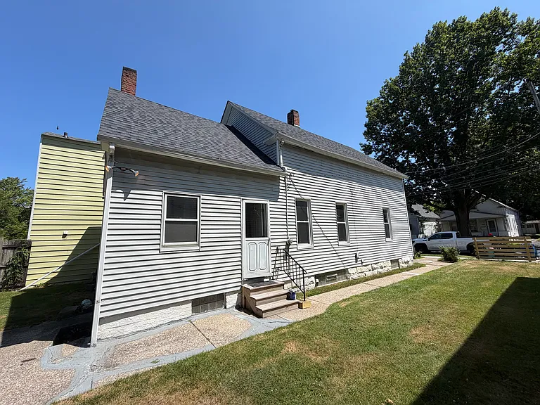 7009 Hecker Ave — Photo 25