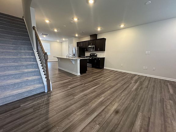 4th image of 1129 Lily Loch Way #1