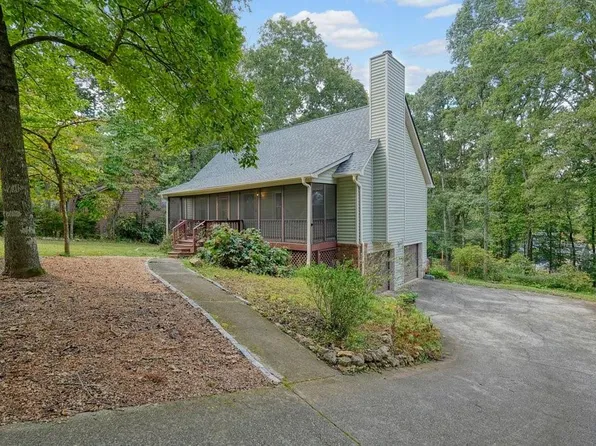 1162 Rolling Green Dr, Acworth, GA 30102
