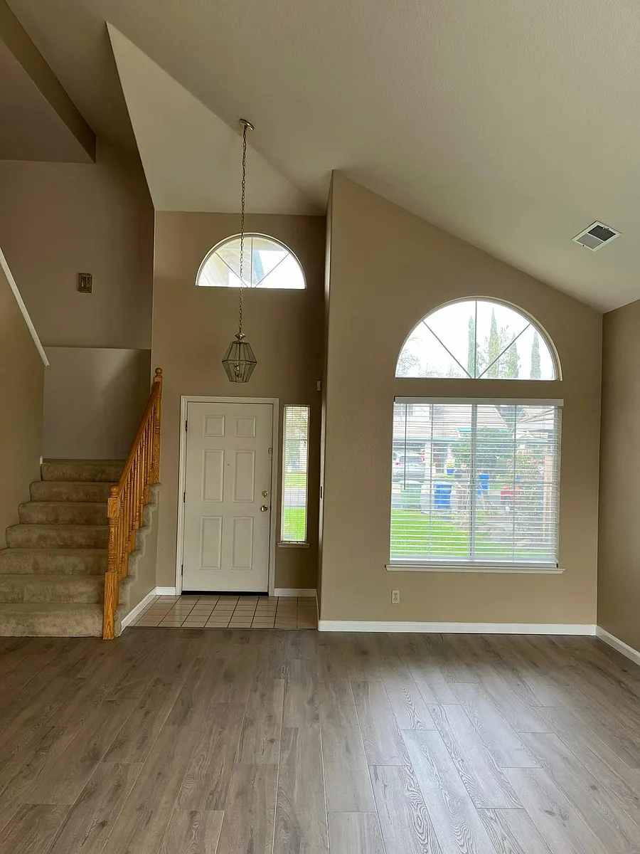 Living Room - 10191 Gatemont Cir