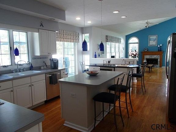 5th image of 54 Orchardview Dr
