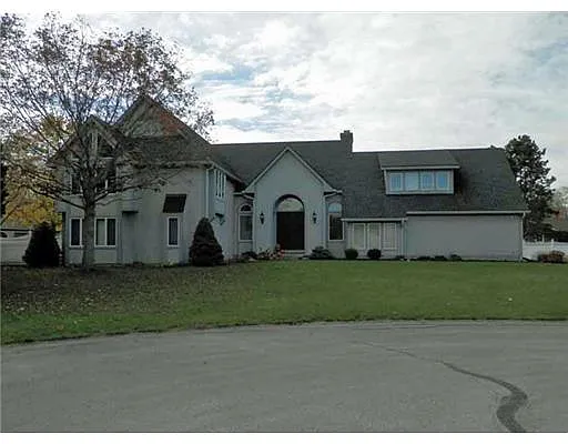 550 Briarwood Ct photo 1