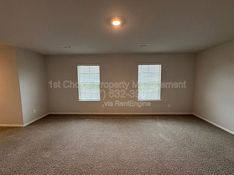 7948 Oaktown Dr — Photo 22