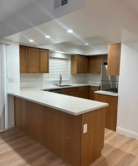1728 Westcliff Dr — Photo 19