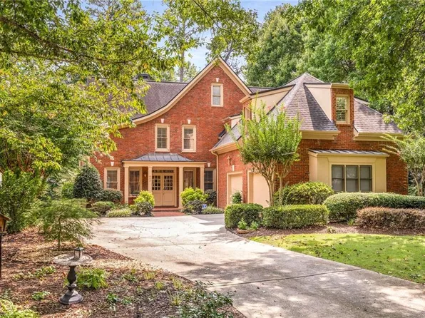 605 Forest Hills Dr, Sandy Springs, GA 30342