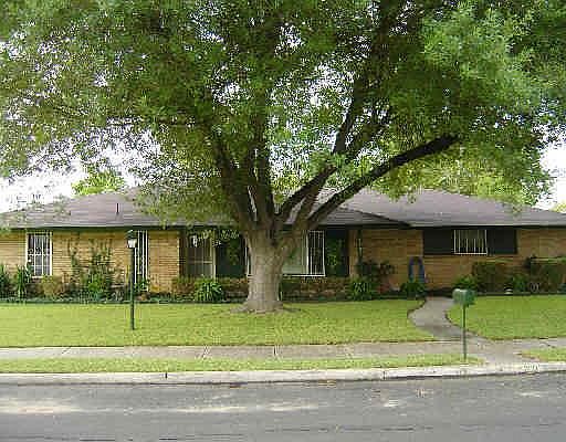 1st image of 4202 TREEGARDEN DR