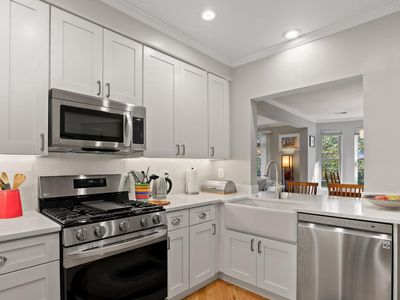 1851 Stratford Park Pl APT 204, Reston, VA, 20190