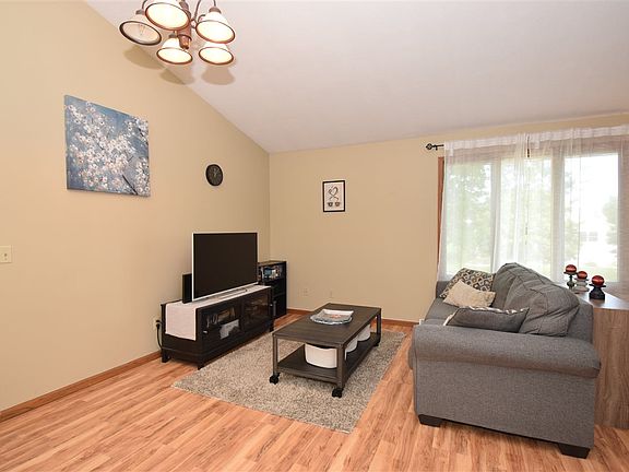 4th image of 4426 Woodgate Dr #A
