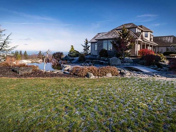 4th image of 243 Red Deer Dr
