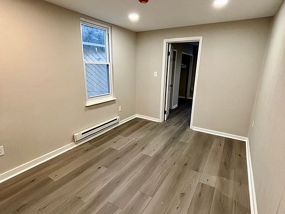 4th image of 957 Springfield Rd APT 2