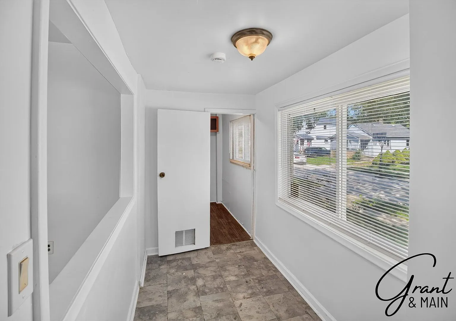 3 Bedroom Home - $1450 — Photo 4