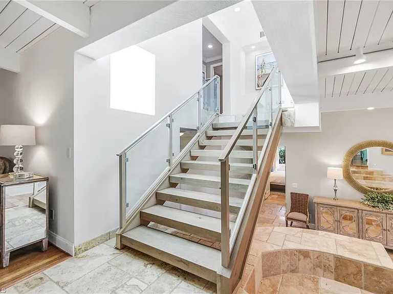 210 Central Ave — Photo 22