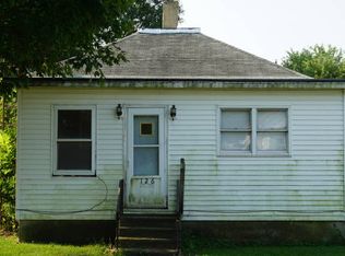 126 E Jackson St, Cullom, IL 60929