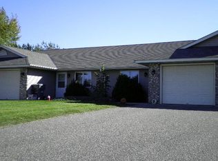 844 Highview Dr APT C, New Richmond, WI 54017