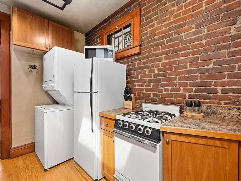 141 W Archer Pl — Photo 10