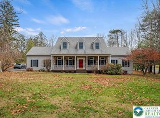 126 Devonshire Dr, Stroudsburg, PA 18360