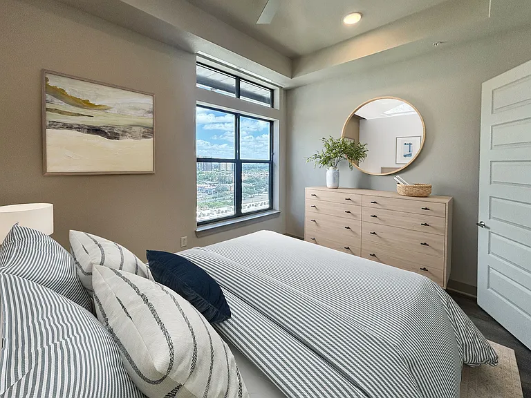 Residences at the Grove — Photo 84