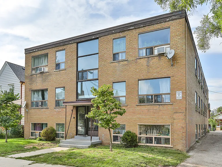 8 Hector Ave #FEED — Photo 1