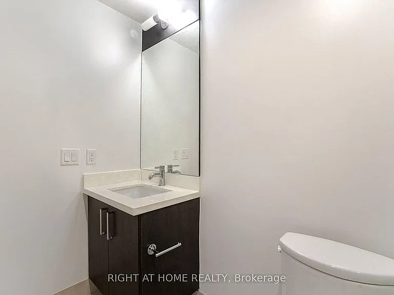 120 Bayview Ave #N821 — Photo 44