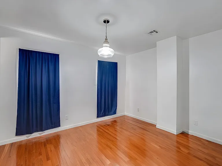 195 Webster Ave #3 — Photo 6