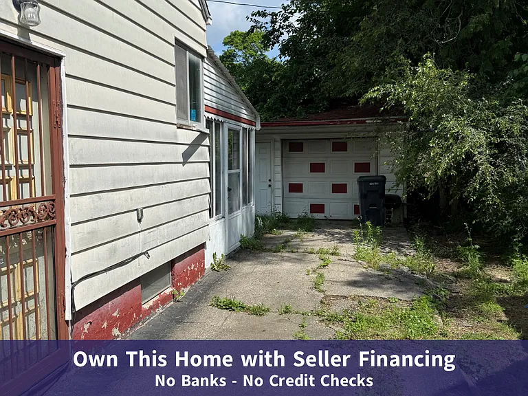 501 E Marengo Ave — Photo 3
