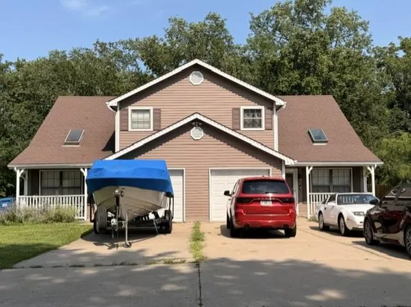 37 Cherry St, Liberty, MO 64068